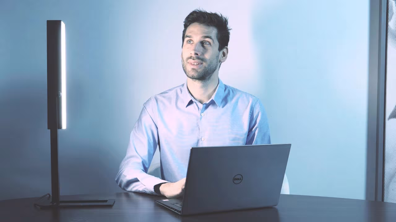 Découvrez la lampe Dayvia Sundesk 3 en vidéo