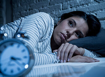 Combattez l’insomnie avec une lampe de luminothérapie